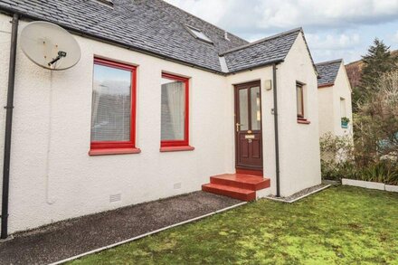 25 LANGLANDS TERRACE, family friendly in Kyle Of Lochalsh