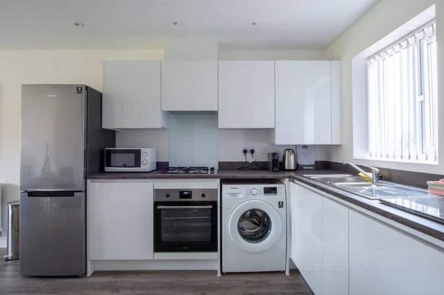Lovely Brand New 3 Bedroom City Centre House With Garden