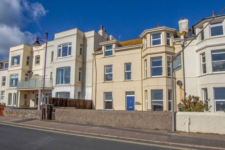 Brixham View - Two Bedroom Apartment, Sleeps 4