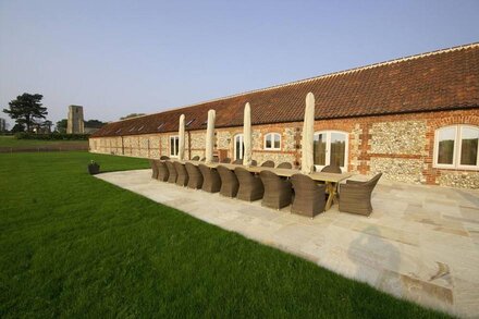 Five Star, Gold Awarded, Barn Conversion In Beautiful Norfolk Hamlet