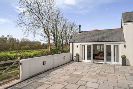 A thoughtfully converted three-bedroom barn conversion, near wonderful beaches.