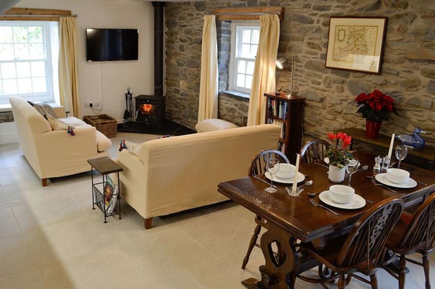 2 bedroom accommodation in Tregaron