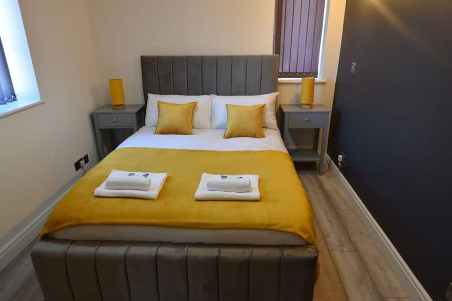 Exclusive!! Newly Refurbished 1-bed Apt, near Bristol City Centre,UK