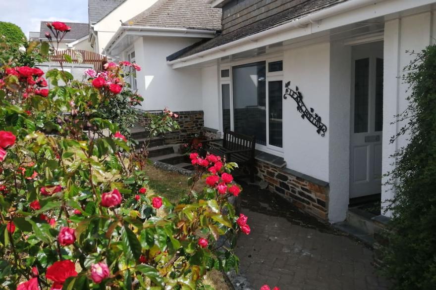 Uninterrupted Spectacular Views Over The Camel Estuary And Ocean.