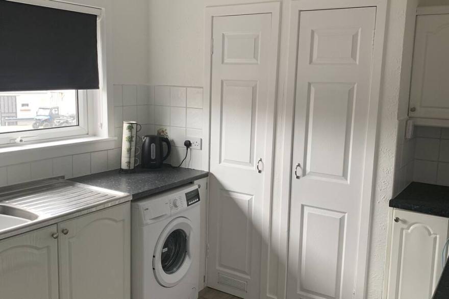 Spacious 2 Bedroom Apartment In Dumfries Close To Town Centre