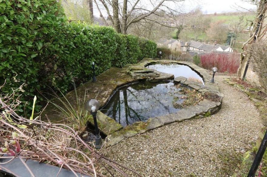 THE GARDEN ROOM @ BROOKCLIFF HOUSE, romantic in Chapel-En-Le-Frith