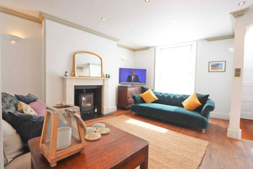 Gorgeous 3 Bedroom Town House In Clifton, Bristol