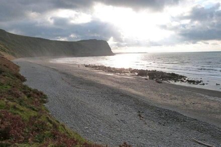 Nant - Gorllwyn - Three Bedroom House, Sleeps 4