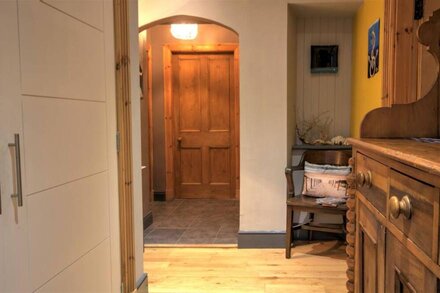 The Apartment at Allt-Sagart is a quaint 1 bed apartment located in the rural village of Golspie