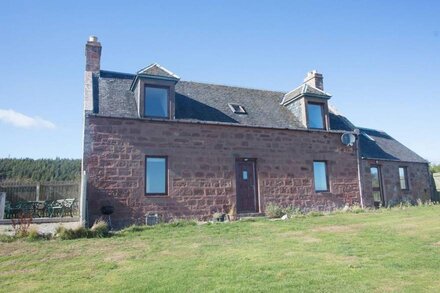 4 bedroom accommodation in Rosemarkie