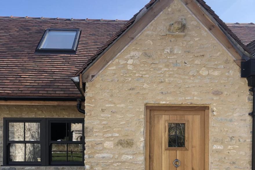 Beautiful Self Contained Character Cotswold Style Cottage 15