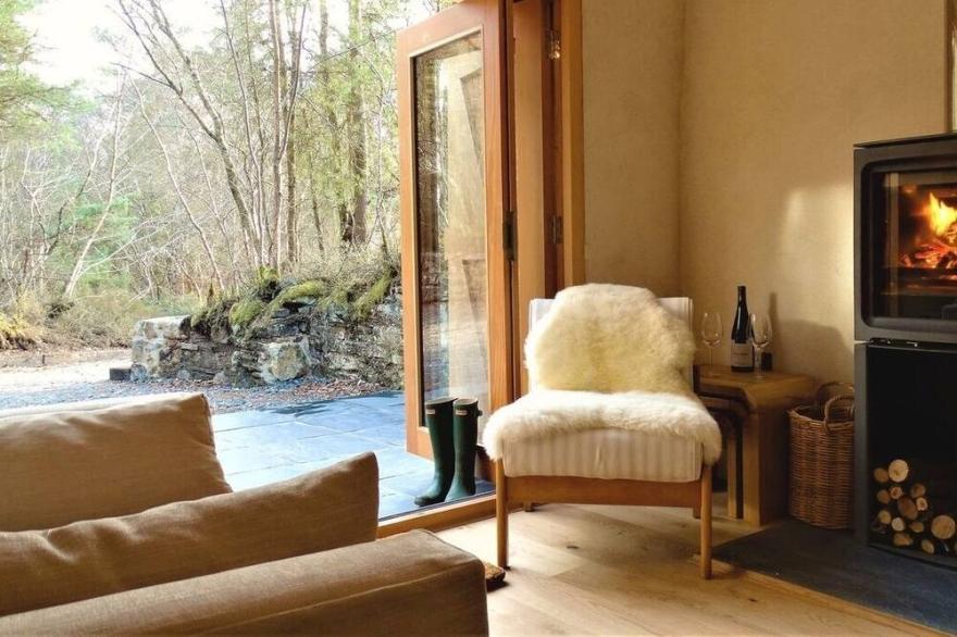 ROCK VIEW COTTAGE, romantic, luxury holiday cottage in Gulworthy