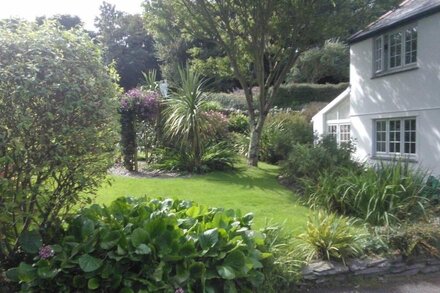 ORCHARD LODGE, pet friendly, luxury holiday cottage in Boscastle