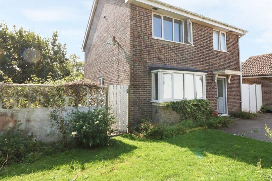 18 POLVELLA CLOSE, Family Friendly, With A Garden In Newquay