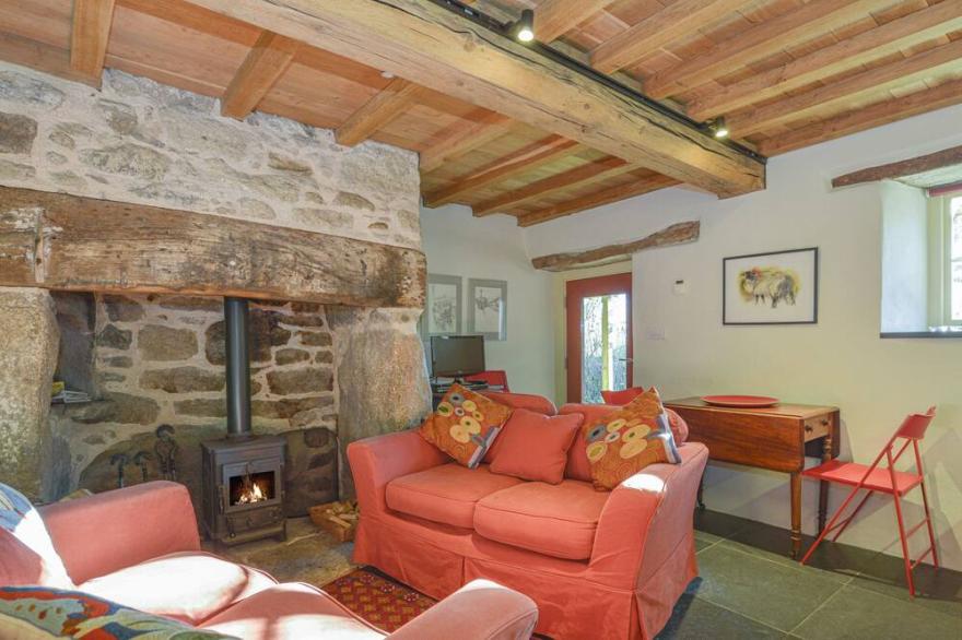THE BAKEHOUSE, family friendly, character holiday cottage in Gidleigh