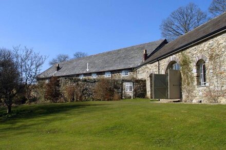 DICK COTTAGE, pet friendly, country holiday cottage in Blisland