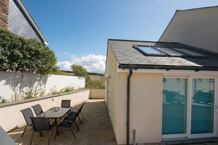 NEPTUNE, pet friendly, country holiday cottage in Constantine Bay