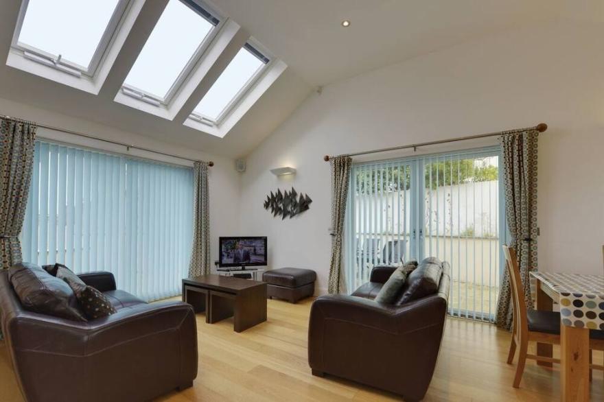 NEPTUNE, pet friendly, country holiday cottage in Constantine Bay