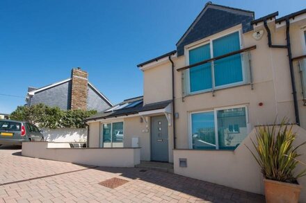 NEPTUNE, pet friendly, country holiday cottage in Constantine Bay