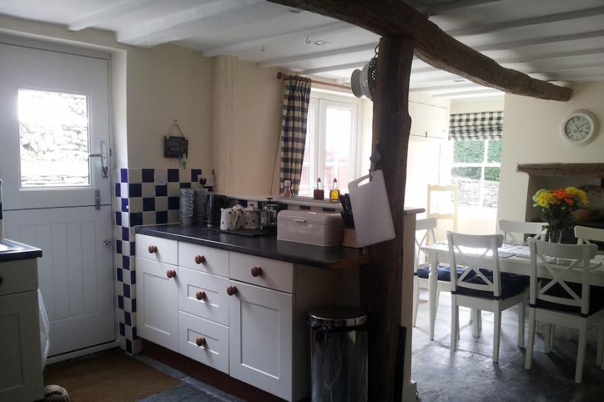 Traditional Cottage, enclosed garden, Trewalder, Nr Port Isaac & surf beaches.