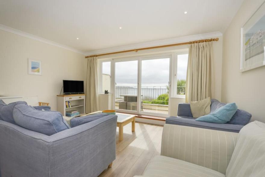6 TARIFA, family friendly, country holiday cottage in Bigbury-On-Sea