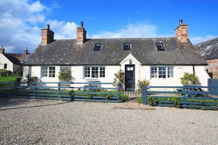 Traditional Highland detached cottage situated just outside Golpsie.