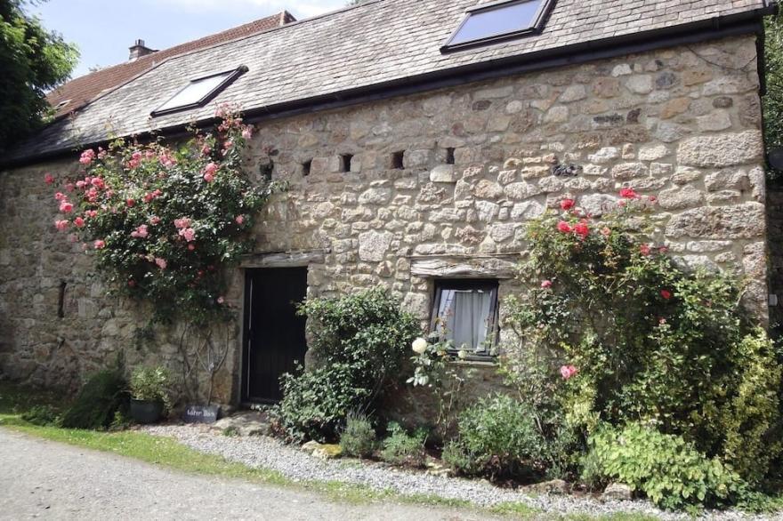 WATER BARN, pet friendly, luxury holiday cottage in Manaton