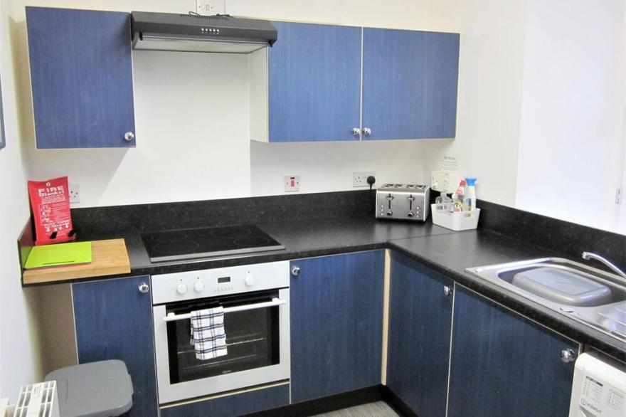 City Centre Apartment. Close to bus/train stations. Everything on your doorstep