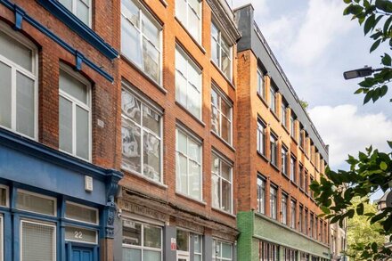 Central Holborn, lovely and bright apartment for 4