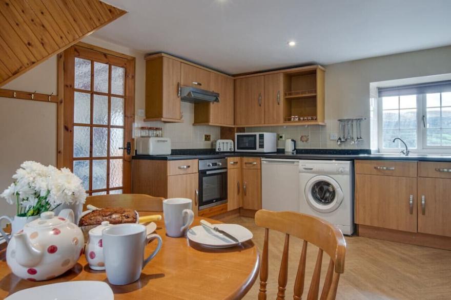 Trem Machno - Two Bedroom House, Sleeps 4