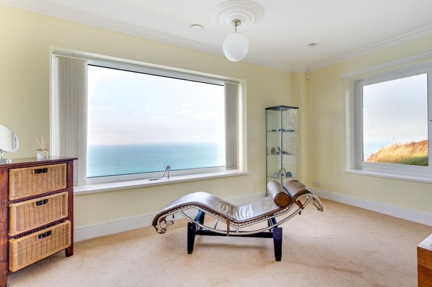 Golwg y Mor - Two Bedroom Apartment, Sleeps 4