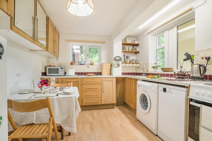 Y Rhosyn - Two Bedroom House, Sleeps 4