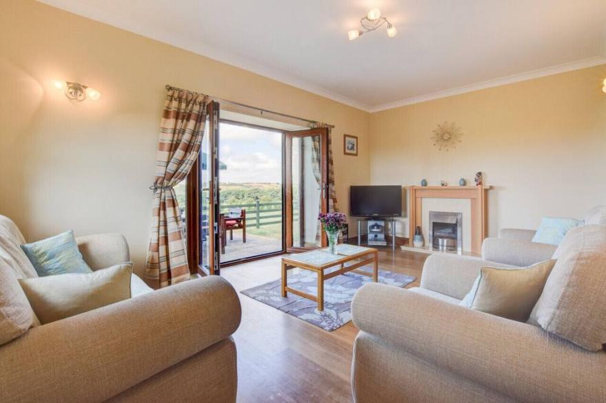 Y Ddinas - Two Bedroom House, Sleeps 4