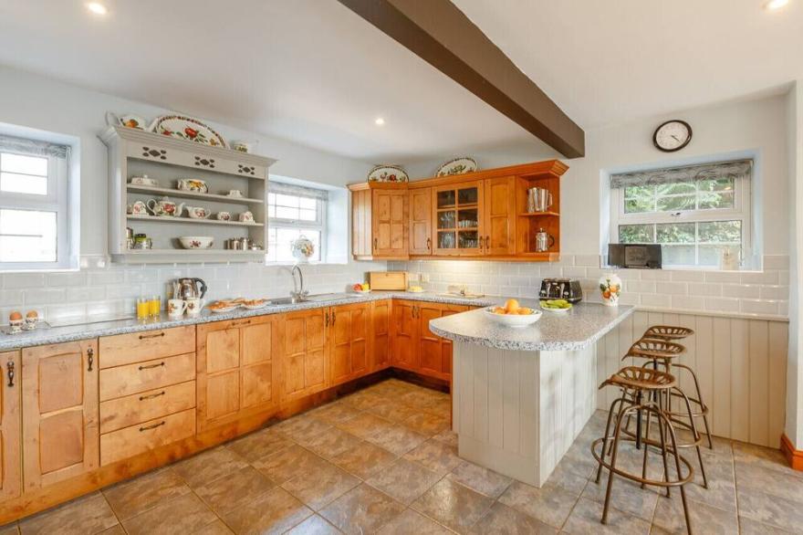 Ffermdy Cricieth - Three Bedroom House, Sleeps 6