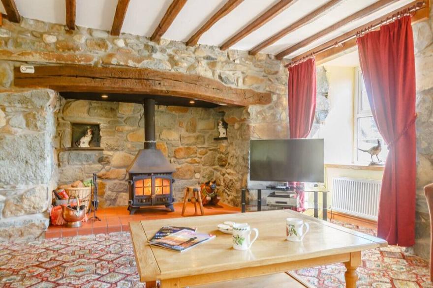 Ffermdy Cricieth - Three Bedroom House, Sleeps 6