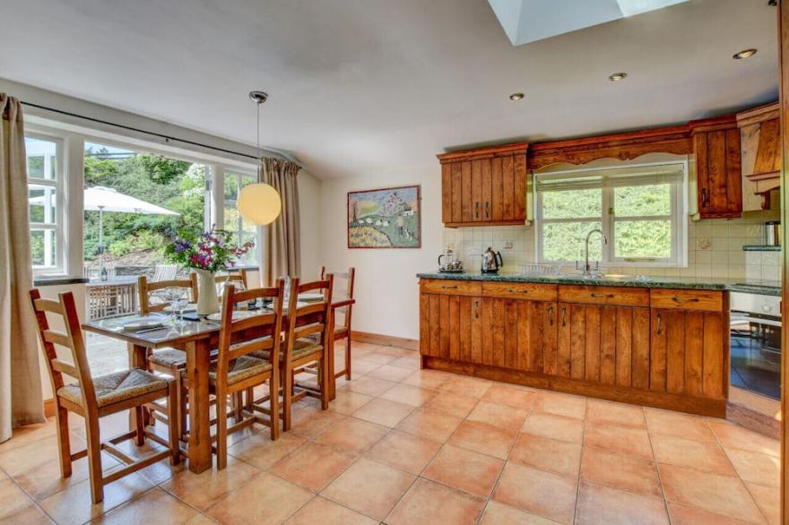 Ty Mawddwy - Three Bedroom House, Sleeps 6