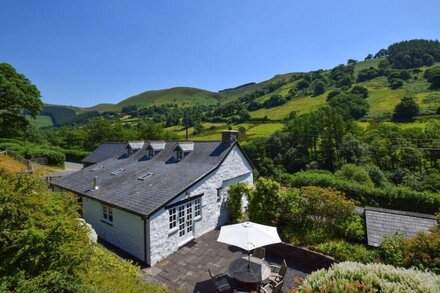 Ty Mawddwy - Three Bedroom House, Sleeps 6