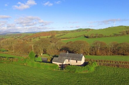 Hendre - Three Bedroom House, Sleeps 5