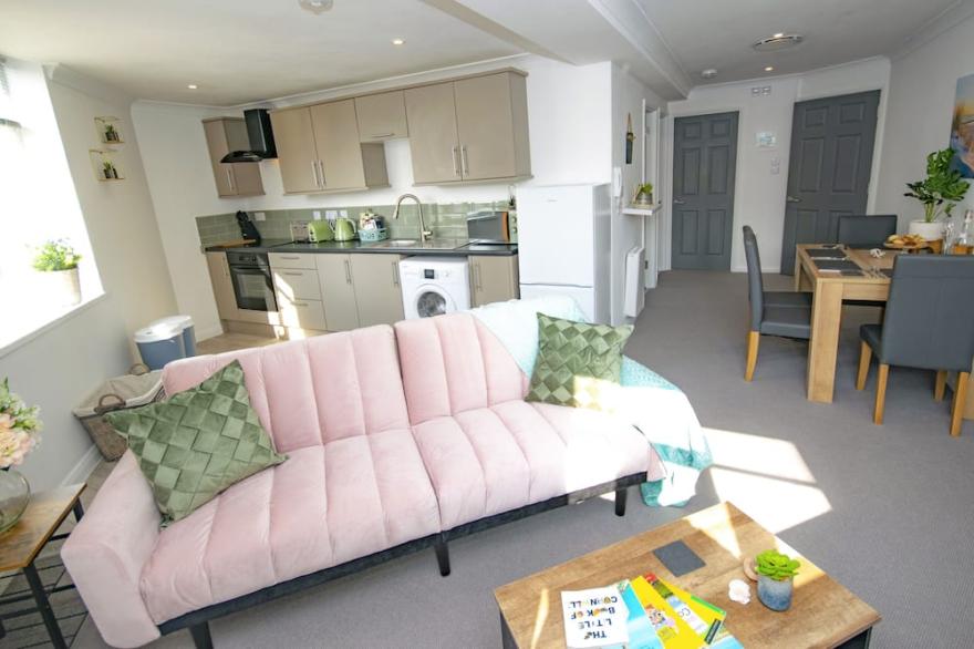LIGHTHOUSE LOFTS - ST ANTHONY, Family Friendly In Camborne