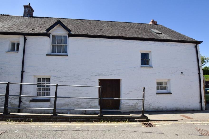 Ysgubor Newydd - Two Bedroom House, Sleeps 4