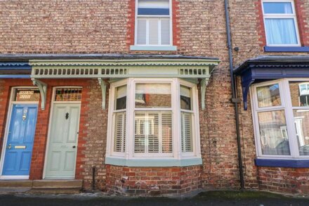 NUMBER 15, pet friendly, character holiday cottage in Thirsk