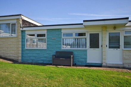 188 Sandown Bay Holiday Park -  a chalet that sleeps 4 guests  in 2 bedrooms