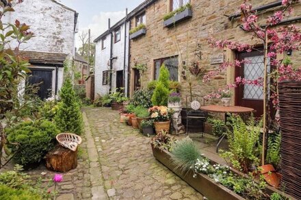 Cosy period cottage in the heart of the Forest of Bowland