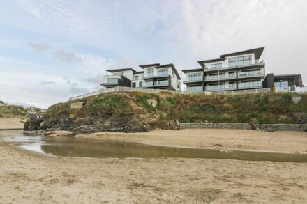 CHAPEL ROCK VIEW, country holiday cottage in Perranporth