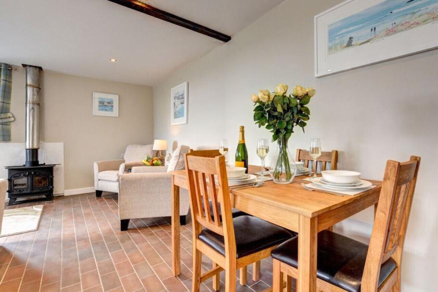 Butterwell - Two Bedroom House, Sleeps 4