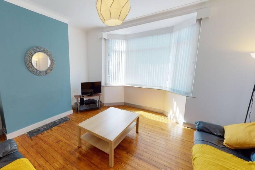 Stunning City Centre-Uni Town House