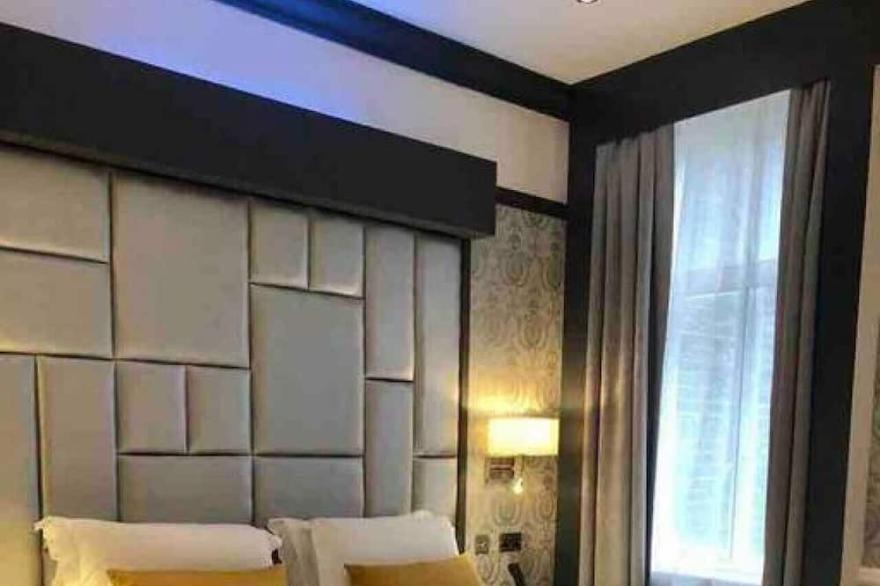 1 Bed Luxury Flat, Ground Floor, Sky TV, Air Con
