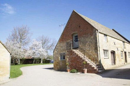 Boddingtons Barn in the Cotswolds  (1 Bedroom)