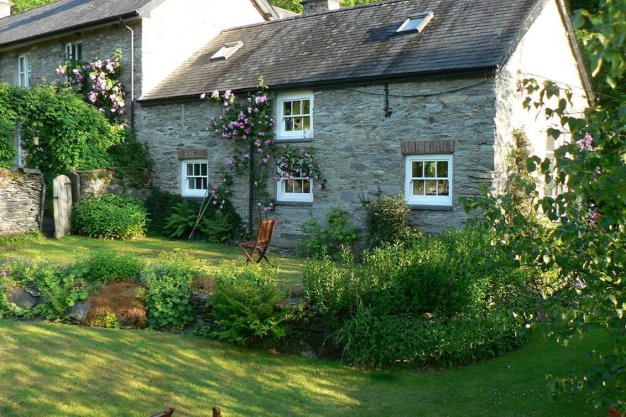 Secluded Stone-Built Cottage  On Farm In Mid -Wales, Near Beaches And Mountains.