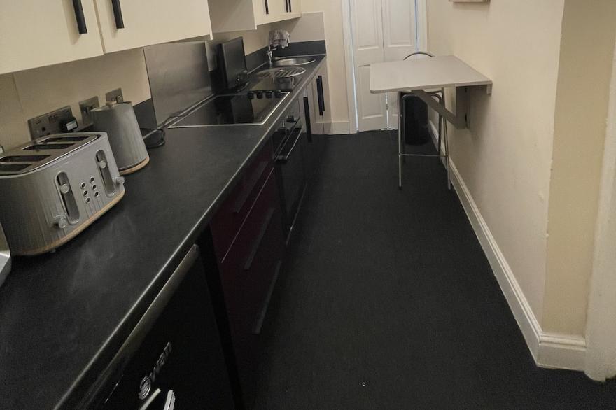 Beautiful 1 bedroom apartment with private entrance